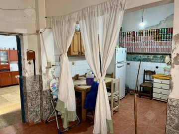 Casa a Reciclar en buen barrio residencial - Venta Directa!!