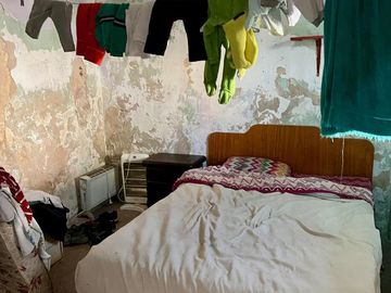 Casa a Reciclar en buen barrio residencial - Venta Directa!!