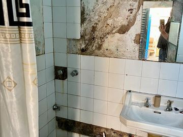 Casa a Reciclar en buen barrio residencial - Venta Directa!!