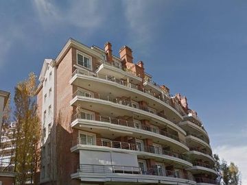 Departamento en venta - 2 Dormitorios 1 Baño - Cochera - 105Mts2 - Tigre