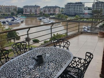 Departamento en venta - 2 Dormitorios 1 Baño - Cochera - 105Mts2 - Tigre