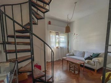 Casa en venta 2 dormitorios con terraza. Muy luminoso - San Isidro.