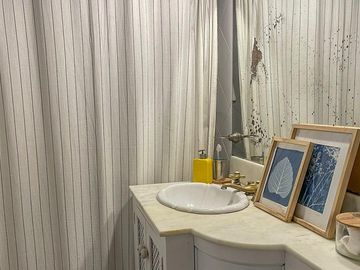 Casa en venta 2 dormitorios con terraza. Muy luminoso - San Isidro.