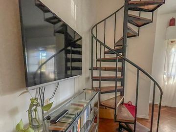 Casa en venta 2 dormitorios con terraza. Muy luminoso - San Isidro.