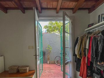 Casa en venta 2 dormitorios con terraza. Muy luminoso - San Isidro.