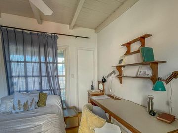 Casa en venta 2 dormitorios con terraza. Muy luminoso - San Isidro.