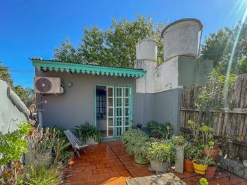 Casa en venta 2 dormitorios con terraza. Muy luminoso - San Isidro.
