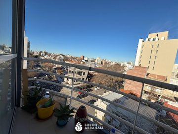 VENTA DEPARTAMENTO 4 AMBIENTES C/ COCHERA Y BAULERA ZONA PLAZA MITRE