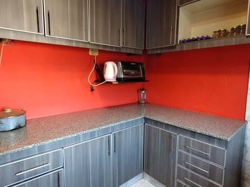 VENTA CASA 4 AMB Y TALLER APTO CREDITO