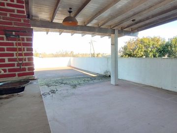 VENTA CASA 4 AMB Y TALLER APTO CREDITO