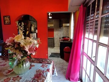 VENTA CASA 4 AMB Y TALLER APTO CREDITO