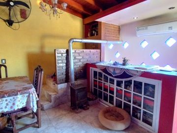 VENTA CASA 4 AMB Y TALLER APTO CREDITO
