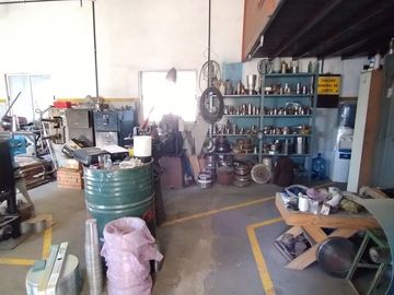 VENTA CASA 4 AMB Y TALLER APTO CREDITO