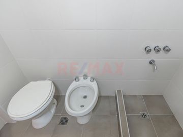 VENTA DPTO 5 AMB 3 BÑOS BALCON, APTO PROF