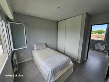 VENTA CASA DIVINA 6 AMB, PILETA, EN SAN MATÍAS