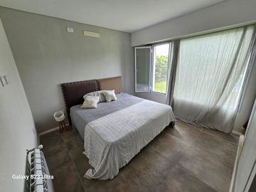 VENTA CASA DIVINA 6 AMB, PILETA, EN SAN MATÍAS
