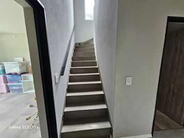 VENTA CASA DIVINA 6 AMB, PILETA, EN SAN MATÍAS
