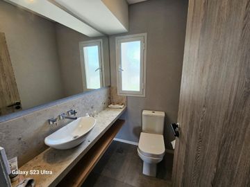 VENTA CASA DIVINA 6 AMB, PILETA, EN SAN MATÍAS