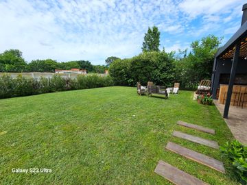 VENTA CASA DIVINA 6 AMB, PILETA, EN SAN MATÍAS