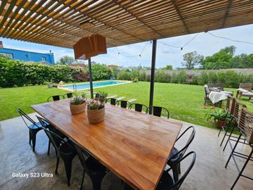 VENTA CASA DIVINA 6 AMB, PILETA, EN SAN MATÍAS