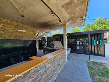 VENTA CASA DIVINA 6 AMB, PILETA, EN SAN MATÍAS