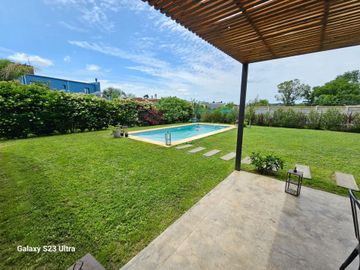 VENTA CASA DIVINA 6 AMB, PILETA, EN SAN MATÍAS