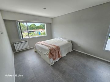VENTA CASA DIVINA 6 AMB, PILETA, EN SAN MATÍAS