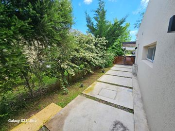 VENTA CASA DIVINA 6 AMB, PILETA, EN SAN MATÍAS