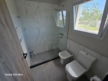 VENTA CASA DIVINA 6 AMB, PILETA, EN SAN MATÍAS