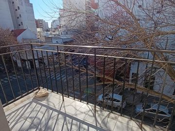 Departamento Caballito 3 ambientes al frente reciclado a nuevo apto credito