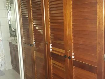 Casa en venta - 4 Dormitorios 3 Baños - Ramos Mejía