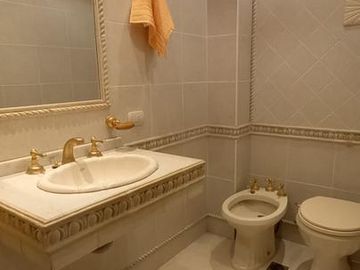 Casa Venta Ramos-Mejia 4 dorm. garage, Apto credito. Tomo depto CABA menor valor