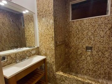 Casa Venta Ramos-Mejia 4 dorm. garage, Apto credito. Tomo depto CABA menor valor