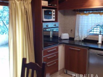 Casa Venta Ramos-Mejia 4 dorm. garage, Apto credito. Tomo depto CABA menor valor