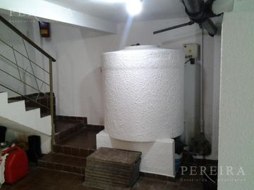 Casa Venta Ramos-Mejia 4 dorm. garage, Apto credito. Tomo depto CABA menor valor