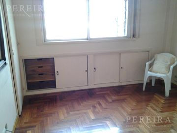 Casa Venta Ramos-Mejia 4 dorm. garage, Apto credito. Tomo depto CABA menor valor