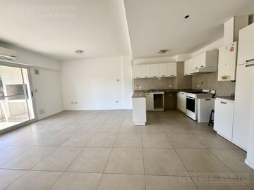 3 ambientes en venta en el Palmar   cochera y baulera
