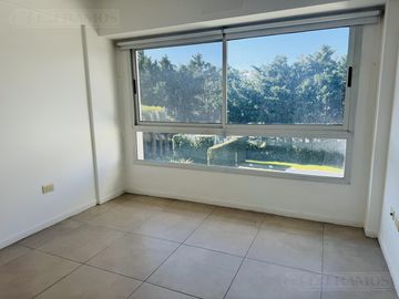 3 ambientes en venta en el Palmar   cochera y baulera