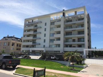 3 ambientes en venta en el Palmar   cochera y baulera