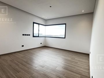 Casa a la laguna en venta, 5 dormitorios, dependencia, Barrio Cerrado PUERTOS, Escobar