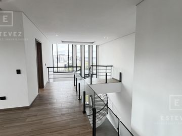 Casa a la laguna en venta, 5 dormitorios, dependencia, Barrio Cerrado PUERTOS, Escobar