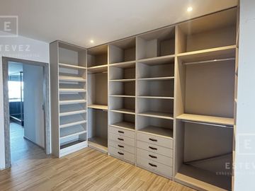 Casa a la laguna en venta, 5 dormitorios, dependencia, Barrio Cerrado PUERTOS, Escobar