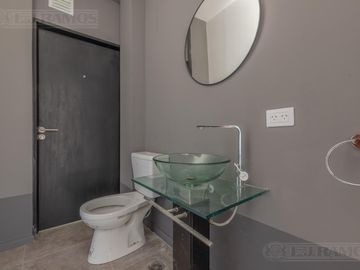 Casa en Venta con renta a la Laguna Barrio Islas El Canton A Estrenar