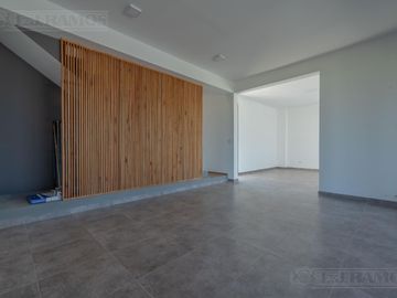 Casa en Venta con renta a la Laguna Barrio Islas El Canton A Estrenar