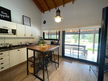Impecable casa en venta con vista al golf en el CC Larena . NUEVO PRECIO!