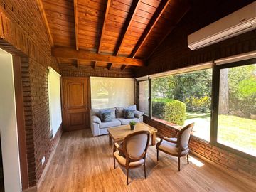 Impecable casa en venta con vista al golf en el CC Larena . NUEVO PRECIO!