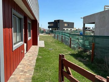 PROPIEDAD EN VENTA 4Amb -  EN BARRIO PRIVADO CRUZ DEL SUR