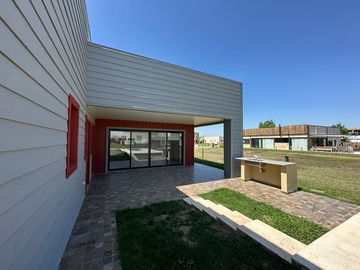 PROPIEDAD EN VENTA 4Amb -  EN BARRIO PRIVADO CRUZ DEL SUR
