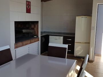 Casa en Ramos Mejía Sur VENTA 5 AMB. + Playroom