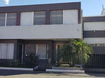 Casa en Ramos Mejía Sur VENTA 5 AMB. + Playroom